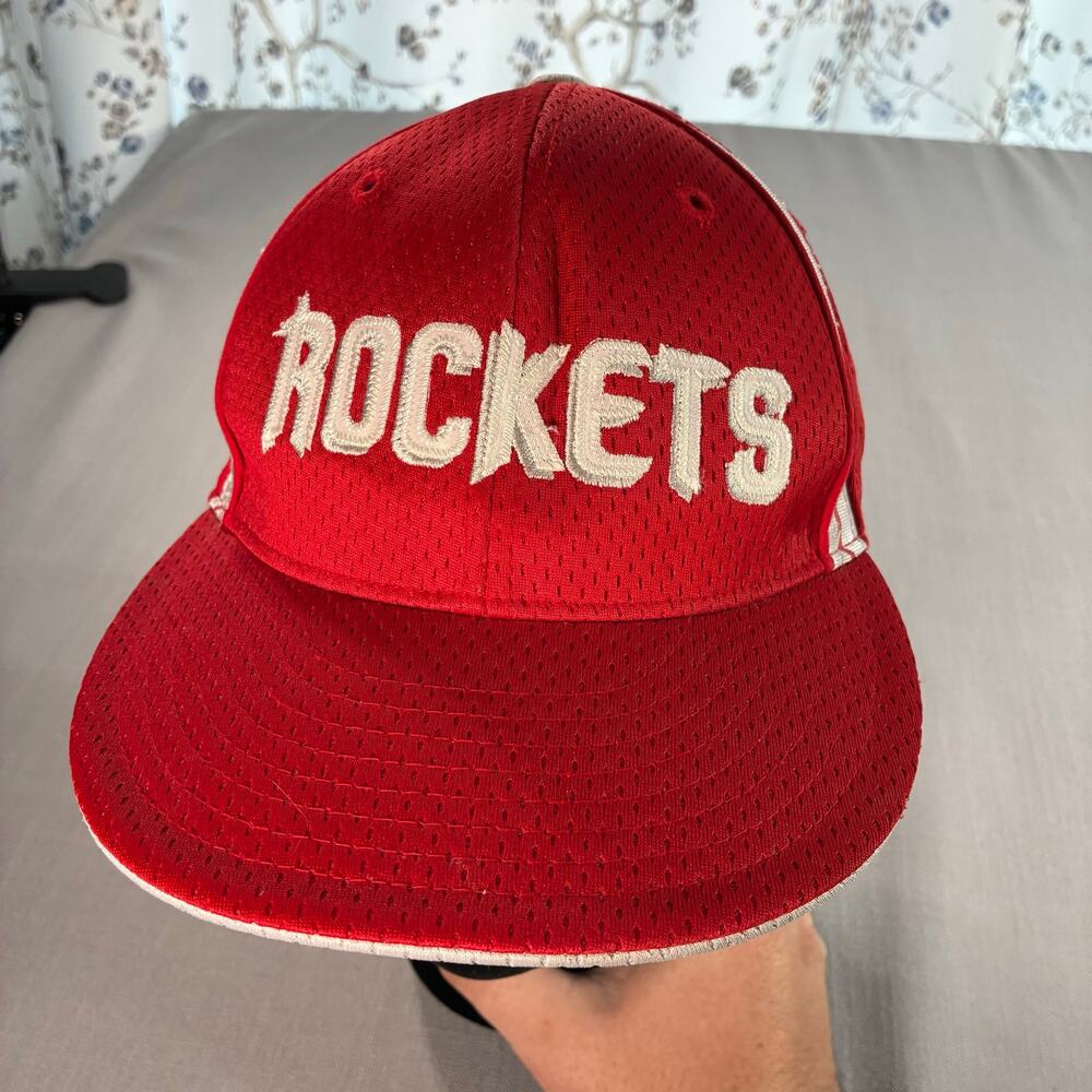 Retro Houston Rockets Reebok NBA Red Fitted Hat Size 7 1/8 Hardwood Classics